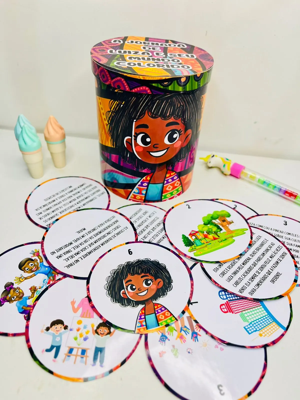História na Lata: A Jornada de Luiza e seu Mundo Colorido