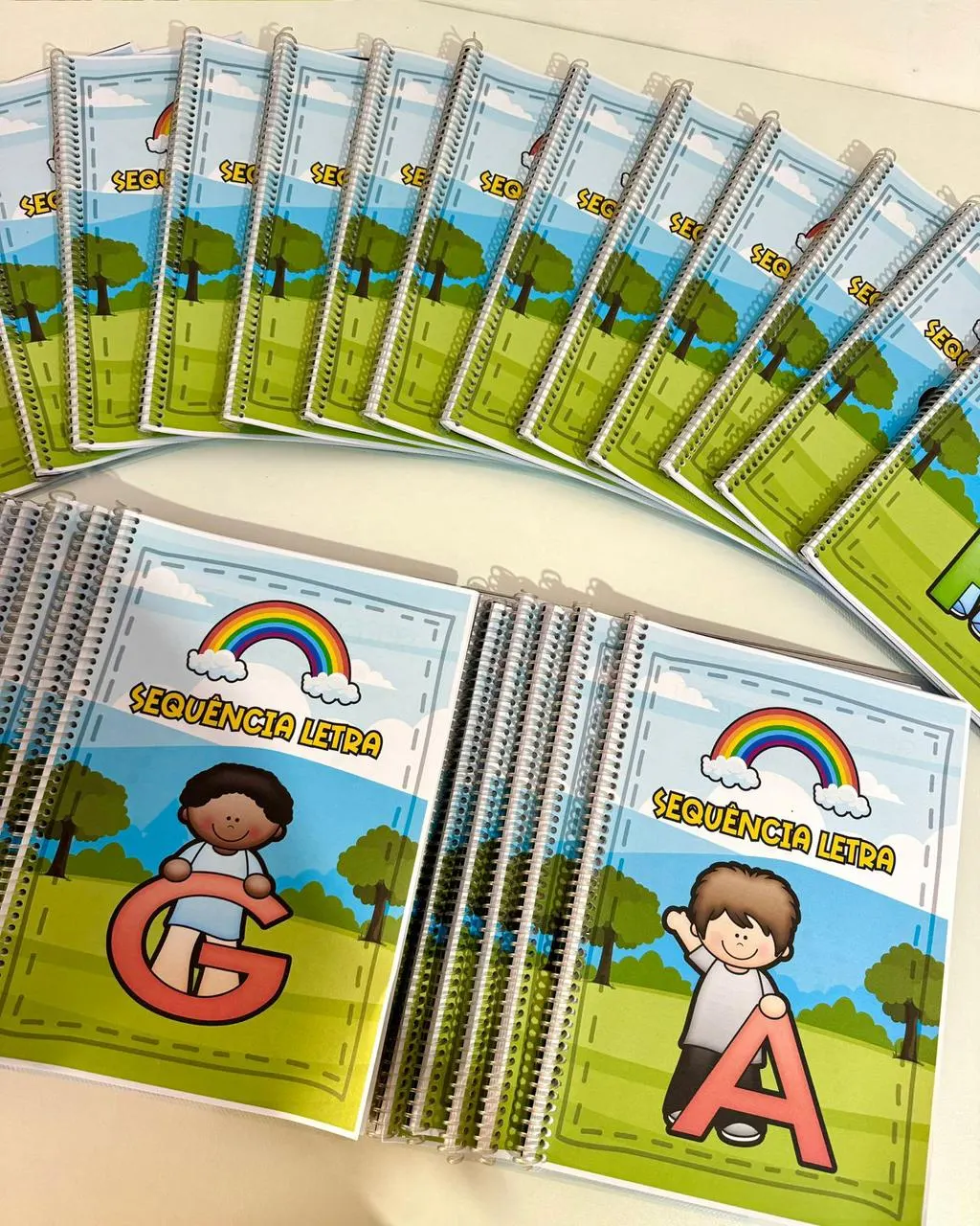 Kit com 26 Apostilas de Atividades para Trabalhar o Alfabeto