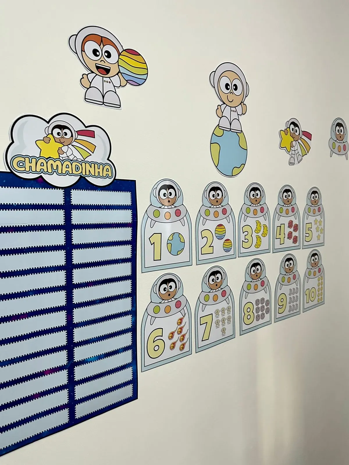 Kit Decoração de Sala de Aula Astronauta – PDF Pronto para Imprimir