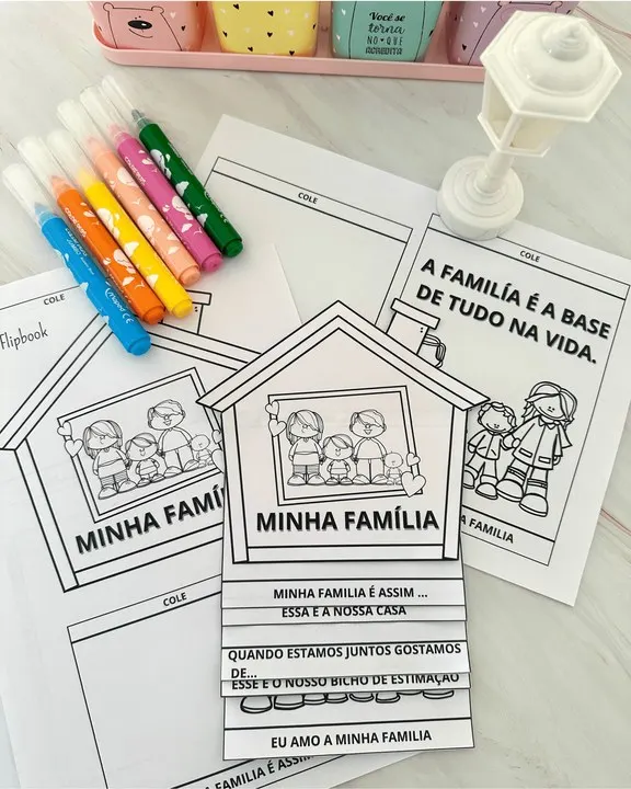 👨‍👩‍👧‍👦📚  Flipbook Minha Família