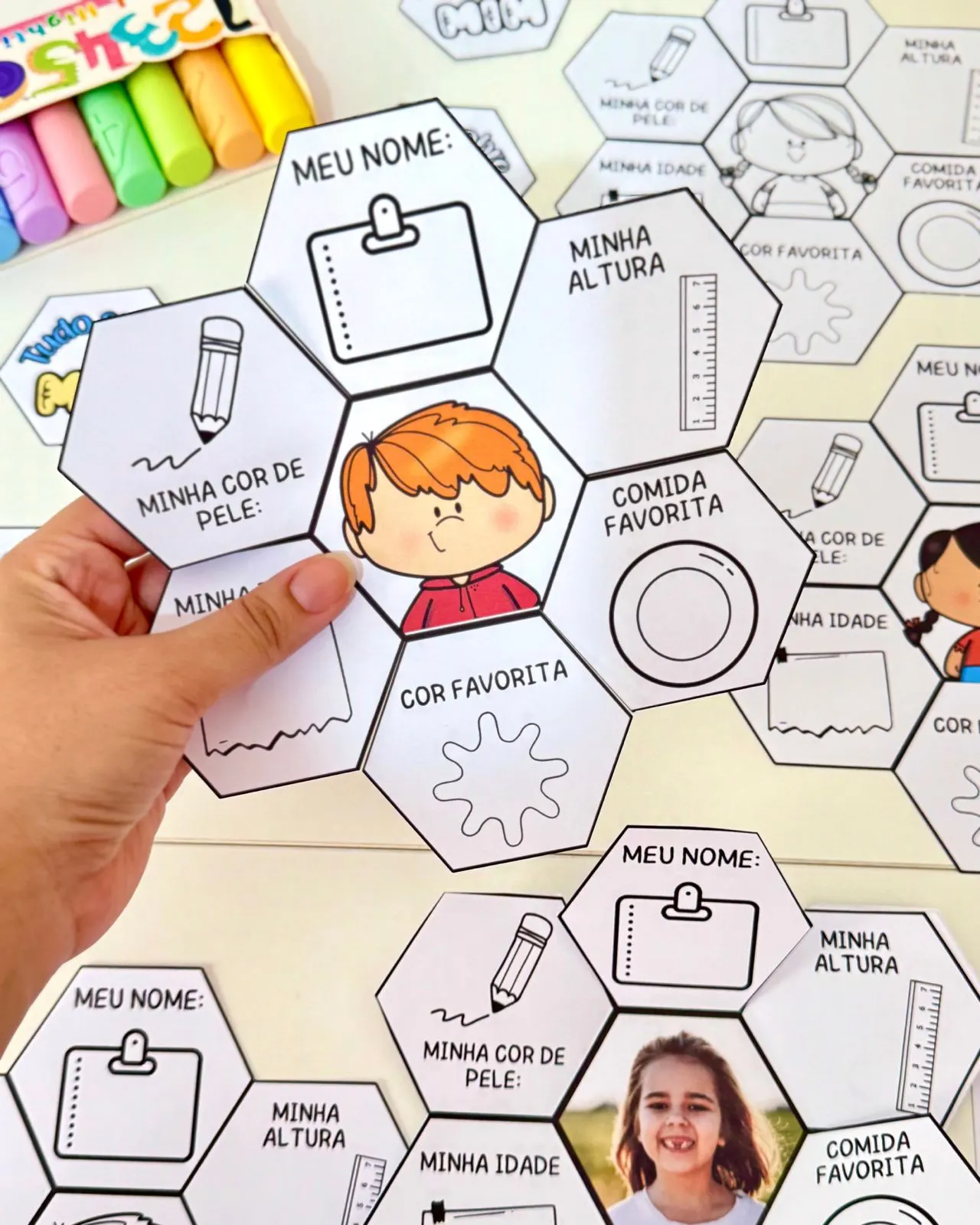 📖✨ Lapbook “Tudo Sobre Mim” – Explorando a Identidade na Educação Infantil! 🌟👧👦